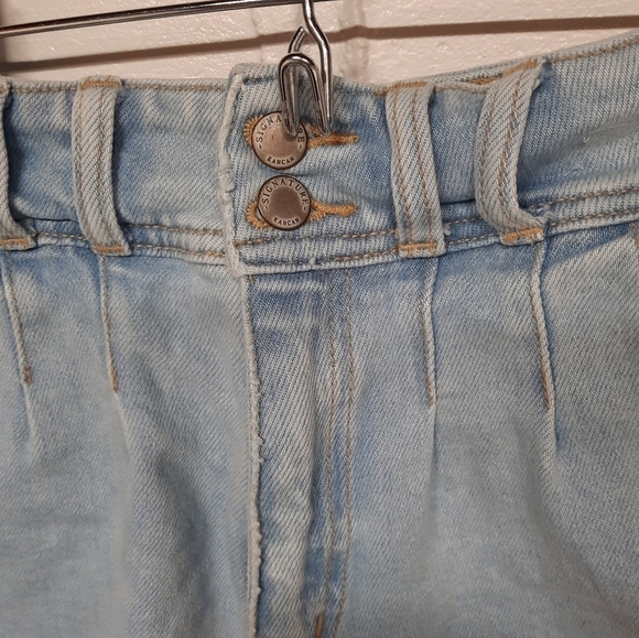 Kancan Mom Fit Jean Shorts Womens Size 27 Blue - Picture 2 of 6